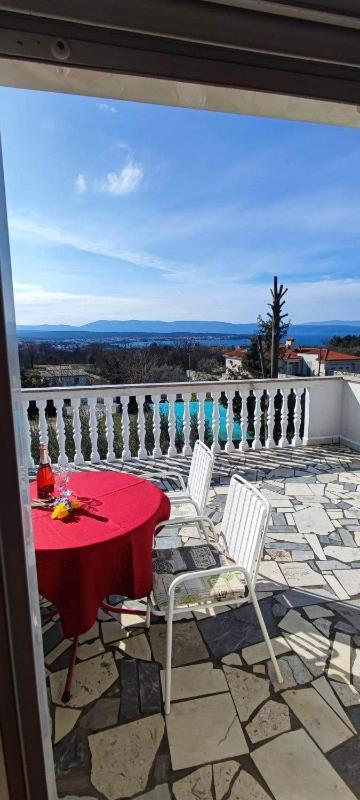 Apartment with Sea View image 1