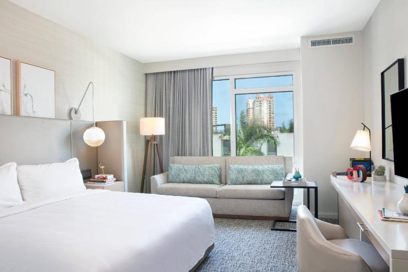 Art Ovation Hotel Autograph Collection - image 4