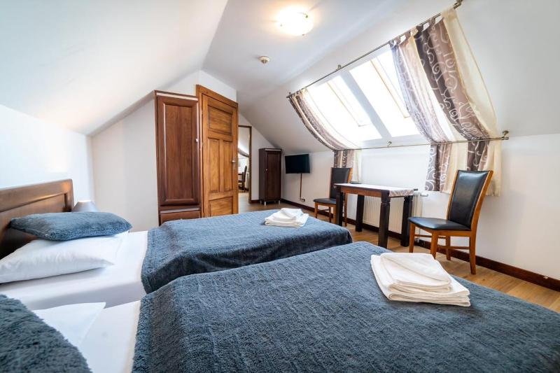 Quadruple Room image 1