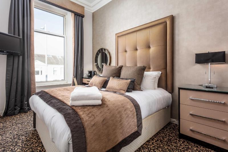 Deluxe Double Room image 1