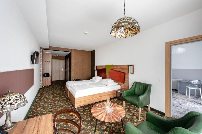 Family Standard Room image 3