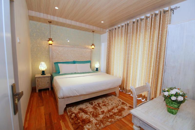 Knightsbridge Grand Apartment - image 8