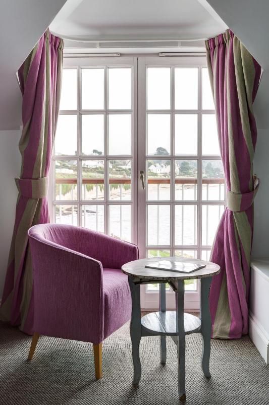 Double Room with Sea View image 2