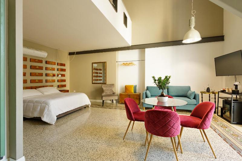Junior Suite image 2