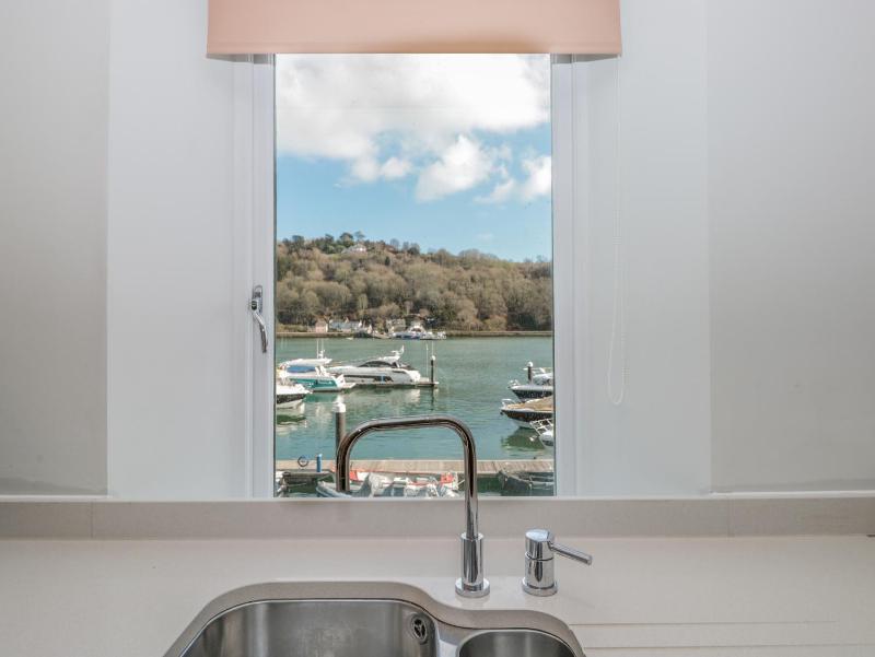 15 Dart Marina - image 21