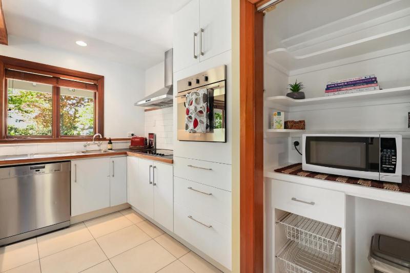 Fendalton Villa - Christchurch Holiday Home - image 10