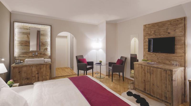 Alpenchic Comfort Double Room image 2