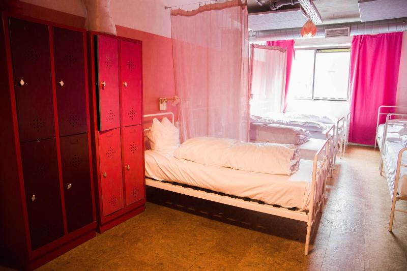 Bed in 7- bed Girls Dorm  image 3