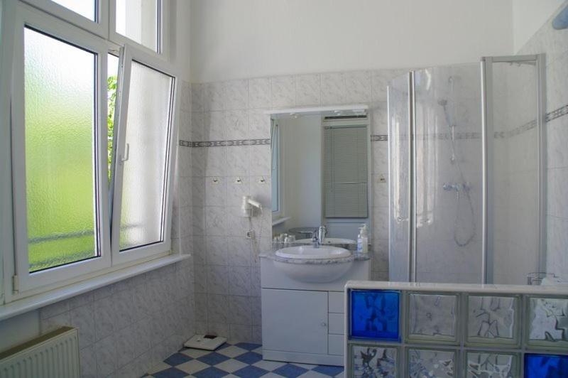 Superior Double Room image 4