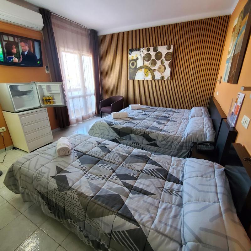Triple Room image 3