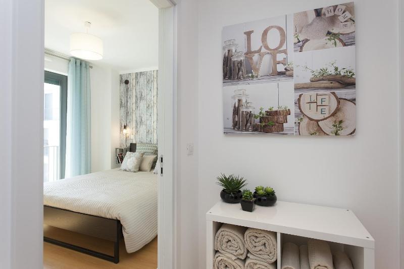 Two-Bedroom Apartment with View and Parking image 3