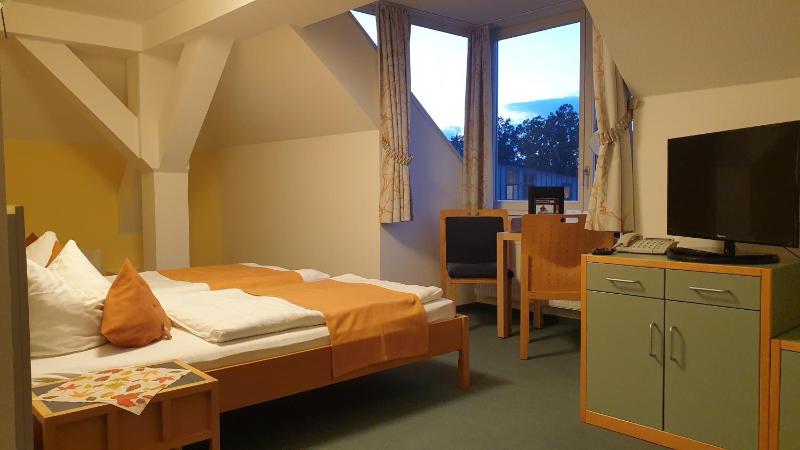 Standard Double or Twin Room image 1
