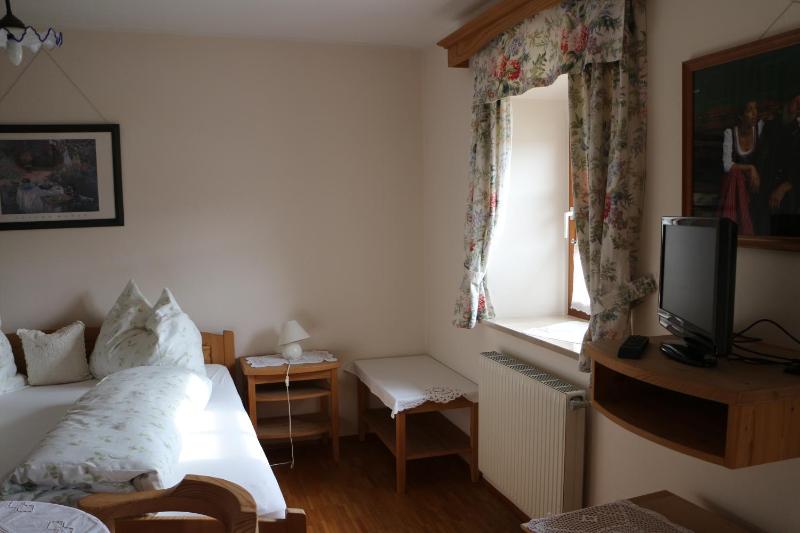 Double Room with Garden View image 2