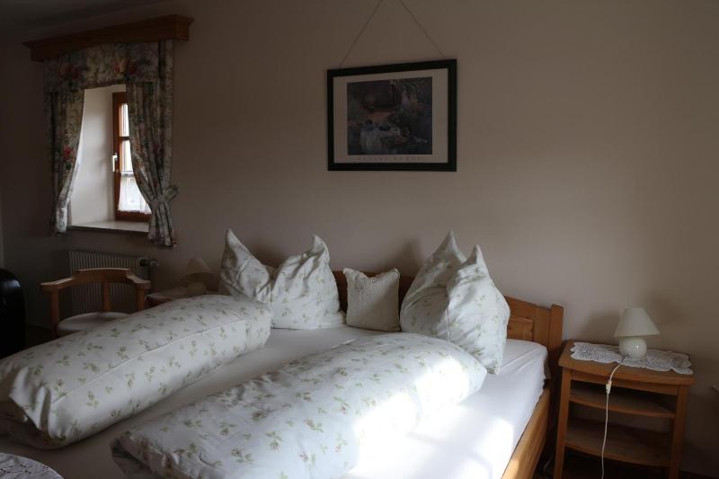 Double Room with Garden View image 3