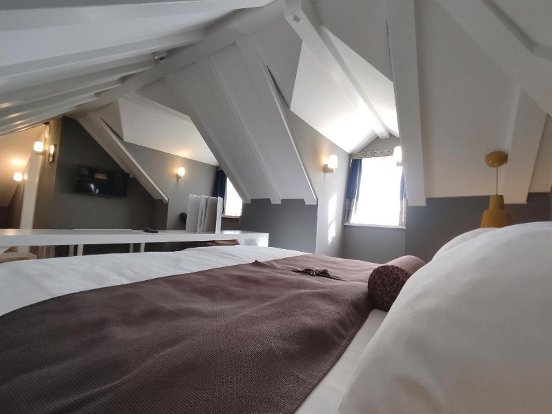 Superior Double Room image 4