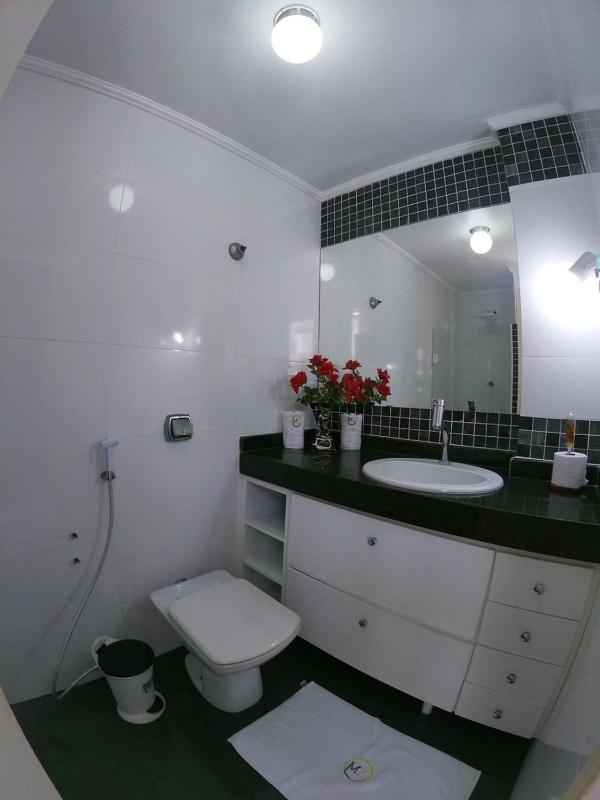 Cabo Frio Nice 2 bedroom Renovated for 8 people - image 4