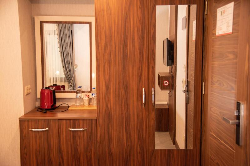 Standard Double Room image 4