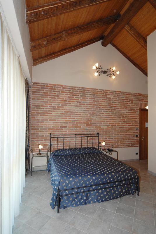Superior Double Room with Shower image 1