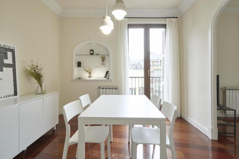 Zinema - Basque Stay - image 36