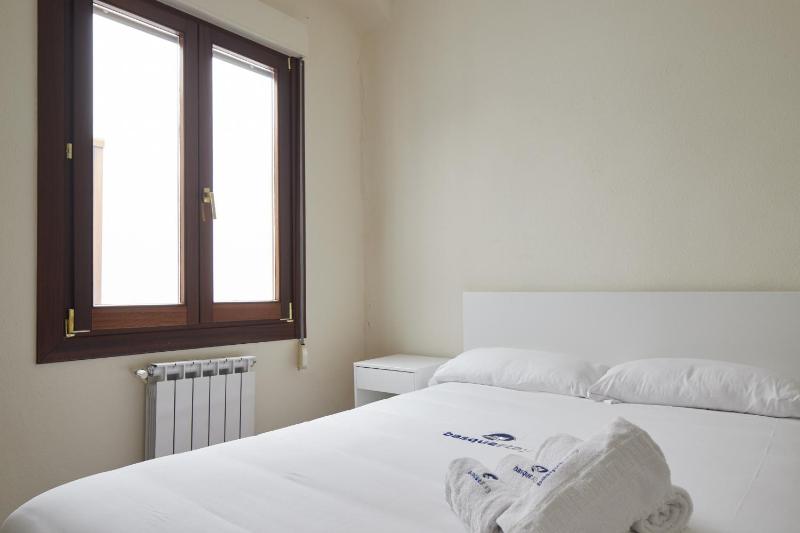 Zinema - Basque Stay - image 34