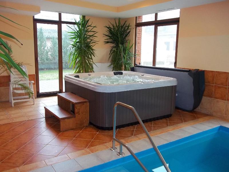 Dorina Wellness Apartman - image 3