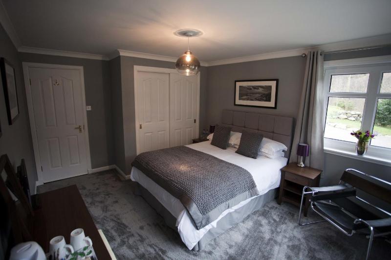 Deluxe Double Room image 2