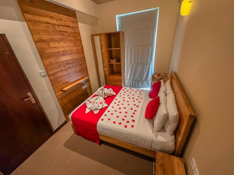 Emirates Luxury Apartments (Glen Fall Residencies) - image 10
