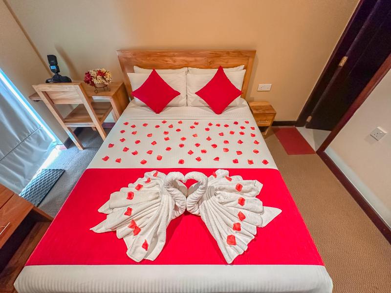 Emirates Luxury Apartments (Glen Fall Residencies) - image 14