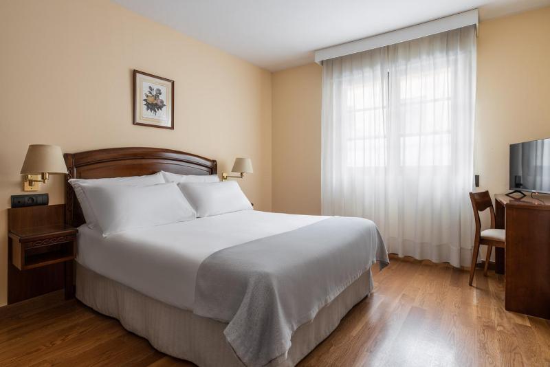 Double Room image 4