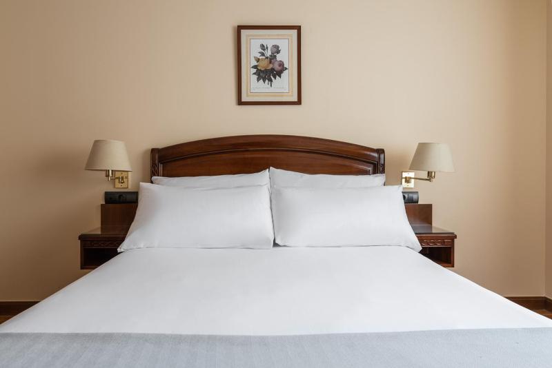 Double Room image 2