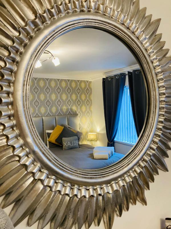 Large Twin Room - First Floor image 4