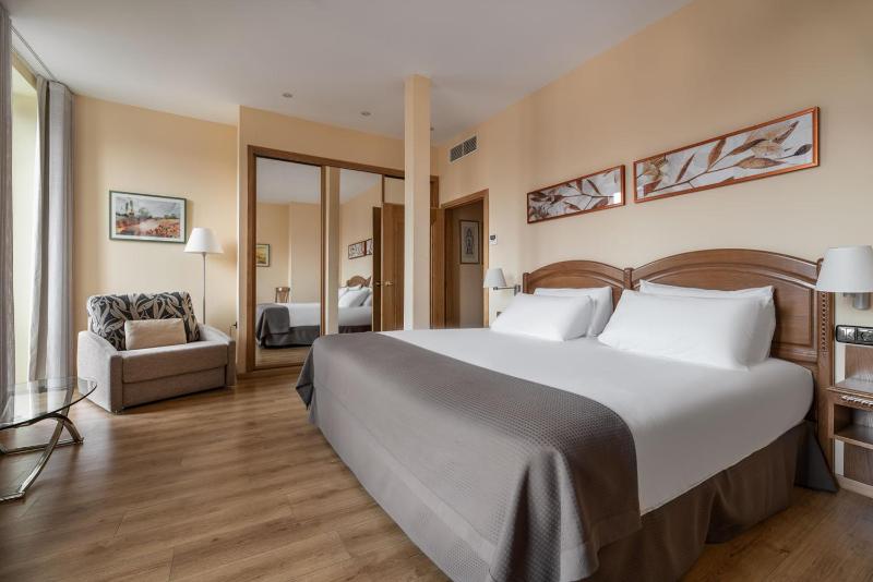 Superior Double Room image 1
