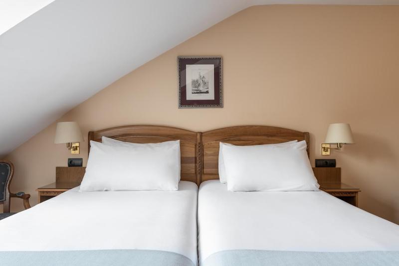 Junior Suite image 2