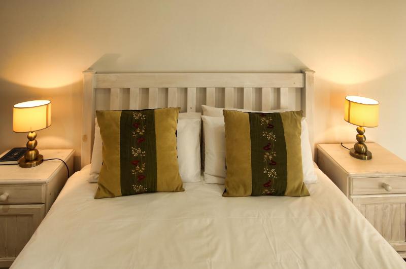 Mulligan Langebaan 10-sleeper - image 6