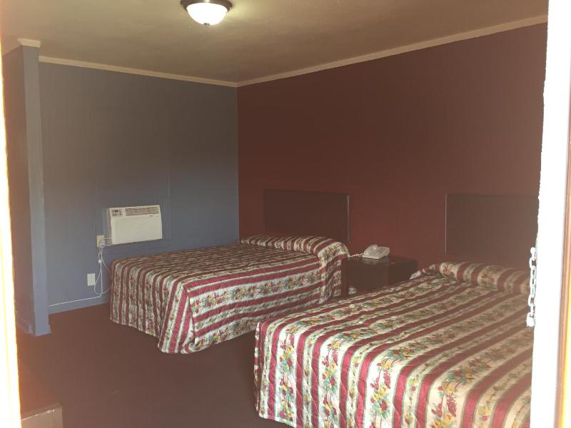 Double Room with Two Double Beds image 3