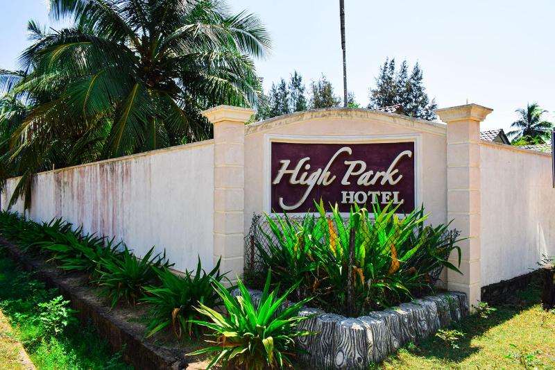 High Park Hotel - image 10