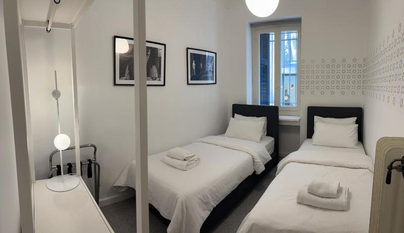 Deluxe Apartment image 2