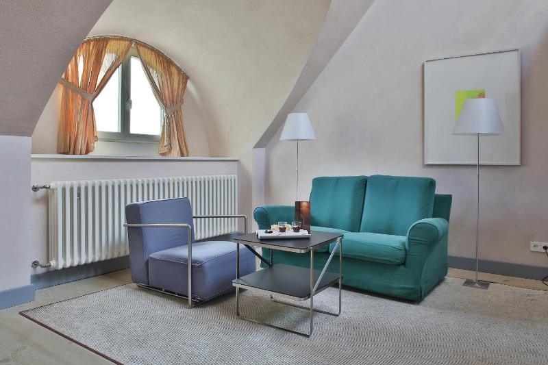 Gallery Room image 2