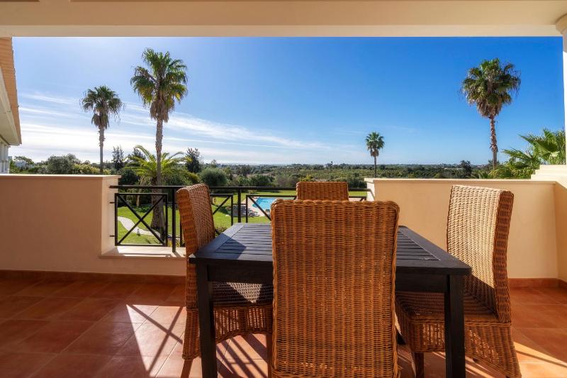Apartment with Pool View  image 1