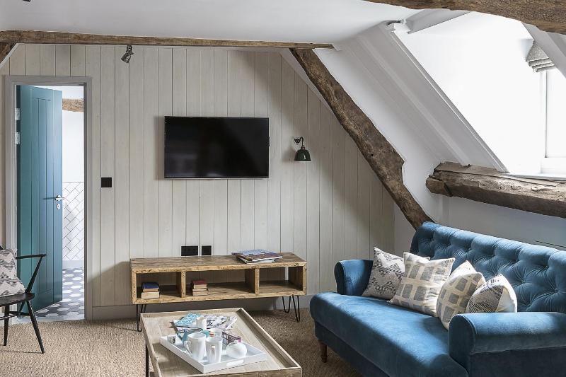 Deluxe Double or Twin Room image 4
