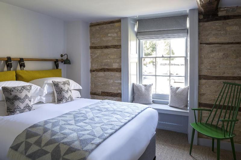Double Room image 1