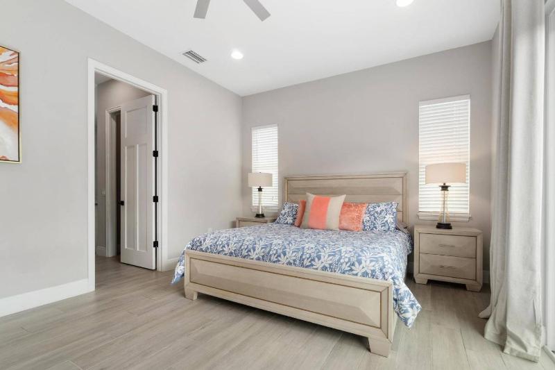 445 S. Heathwood - image 34