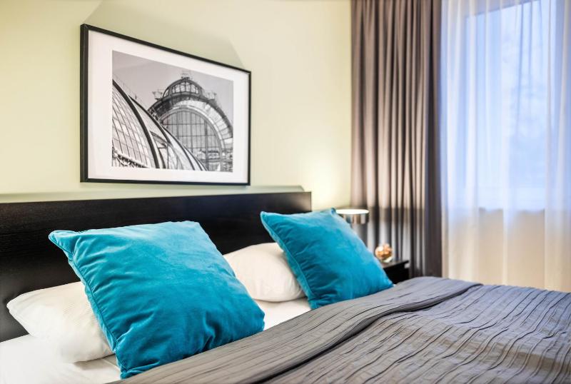 Deluxe 1-Bedroom Balcony image 3