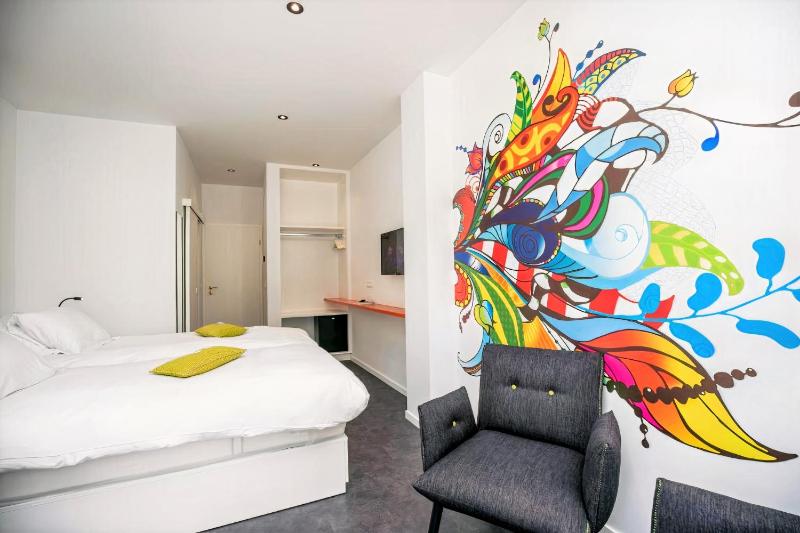 Junior Suite with Terrace image 3
