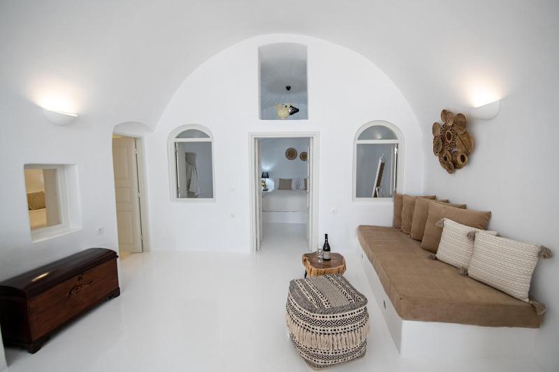 Ambi Villas Santorini - image 6