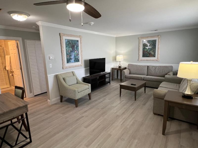Marco Island Lakeside Inn - image 15