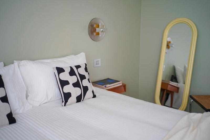Parisina Design Rooms - image 35