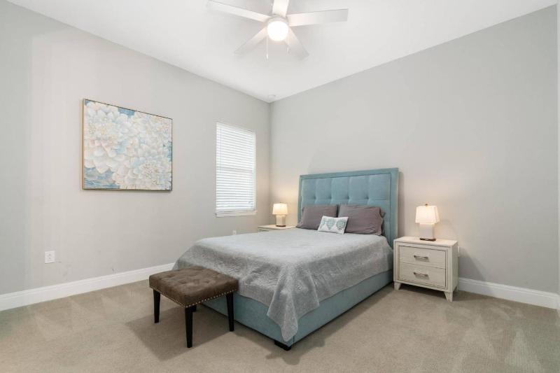 445 S. Heathwood - image 2