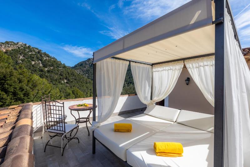 Double Room with Terrace image 2
