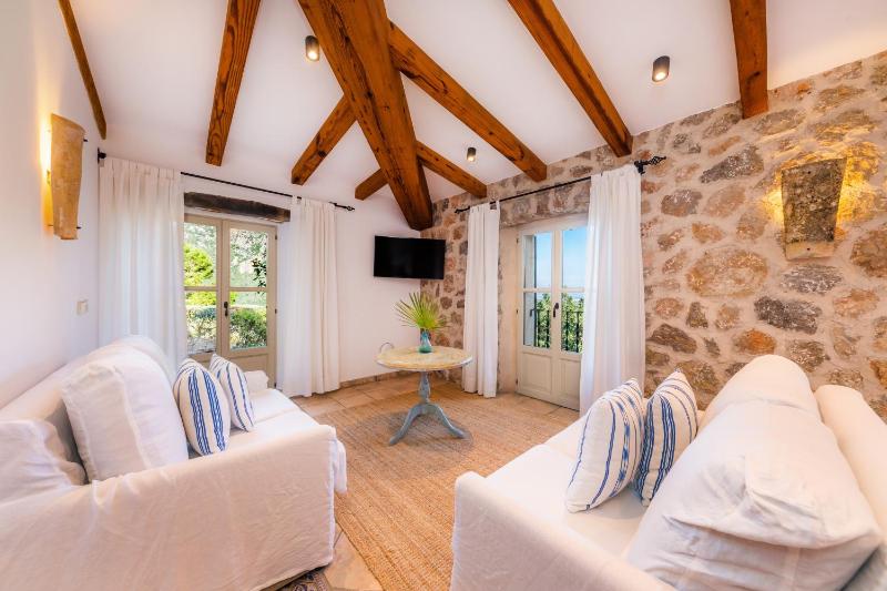 Premium Suite image 2
